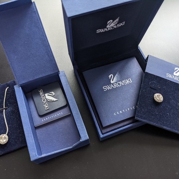 Swarovski Angelic Set - Earrings & Necklace - Picture 2 of 6